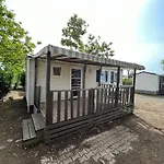 La Clape Village אתר קמפינג *