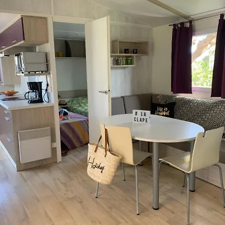 Campingplatz La Clape Village *