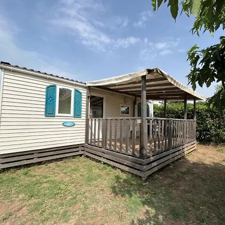 La Clape Village אתר קמפינג