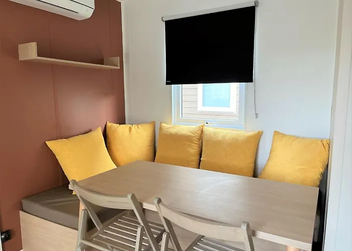 La Clape Village Kemping *