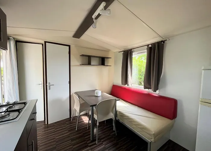 La Clape Village Kemping *