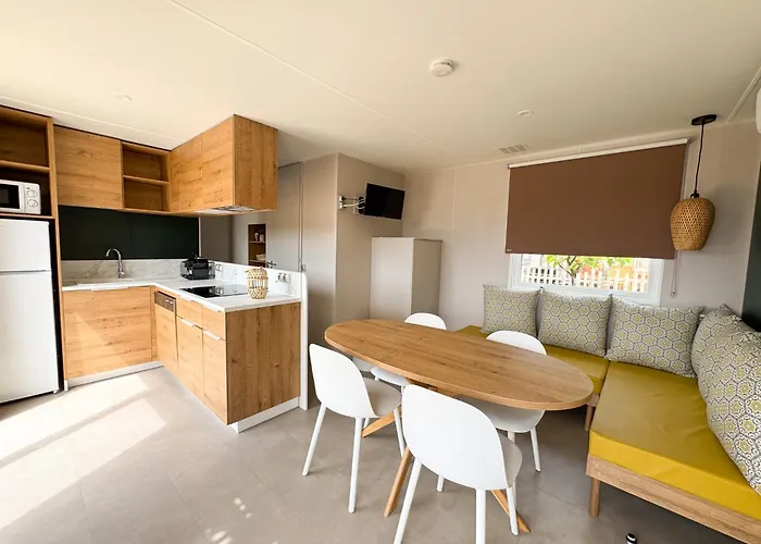 La Clape Village Kemping *