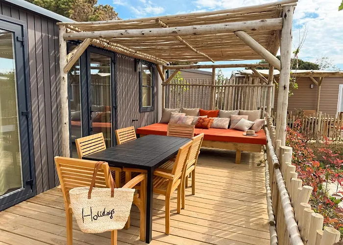 La Clape Village Kemping *